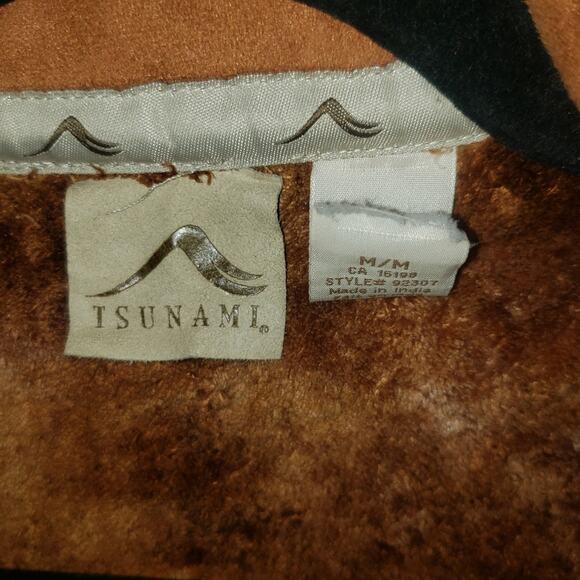 EUC, Tsunami Woman's coat, SUPER soft inside and out, full zipper Sz M - Picture 3 of 13